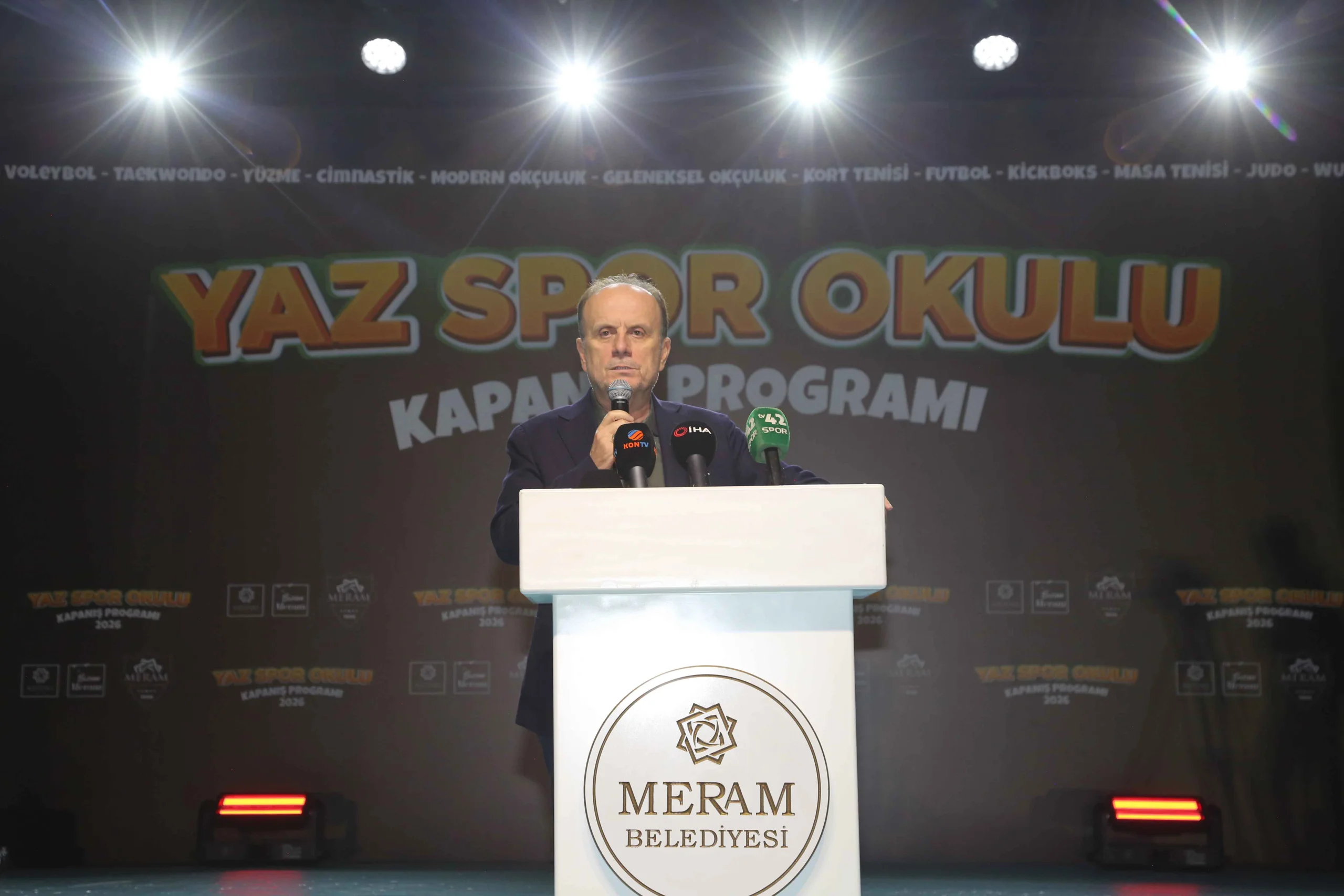 Meram'da MEGA coşku! 5 bin çocuk yaz okulunu tamamladı