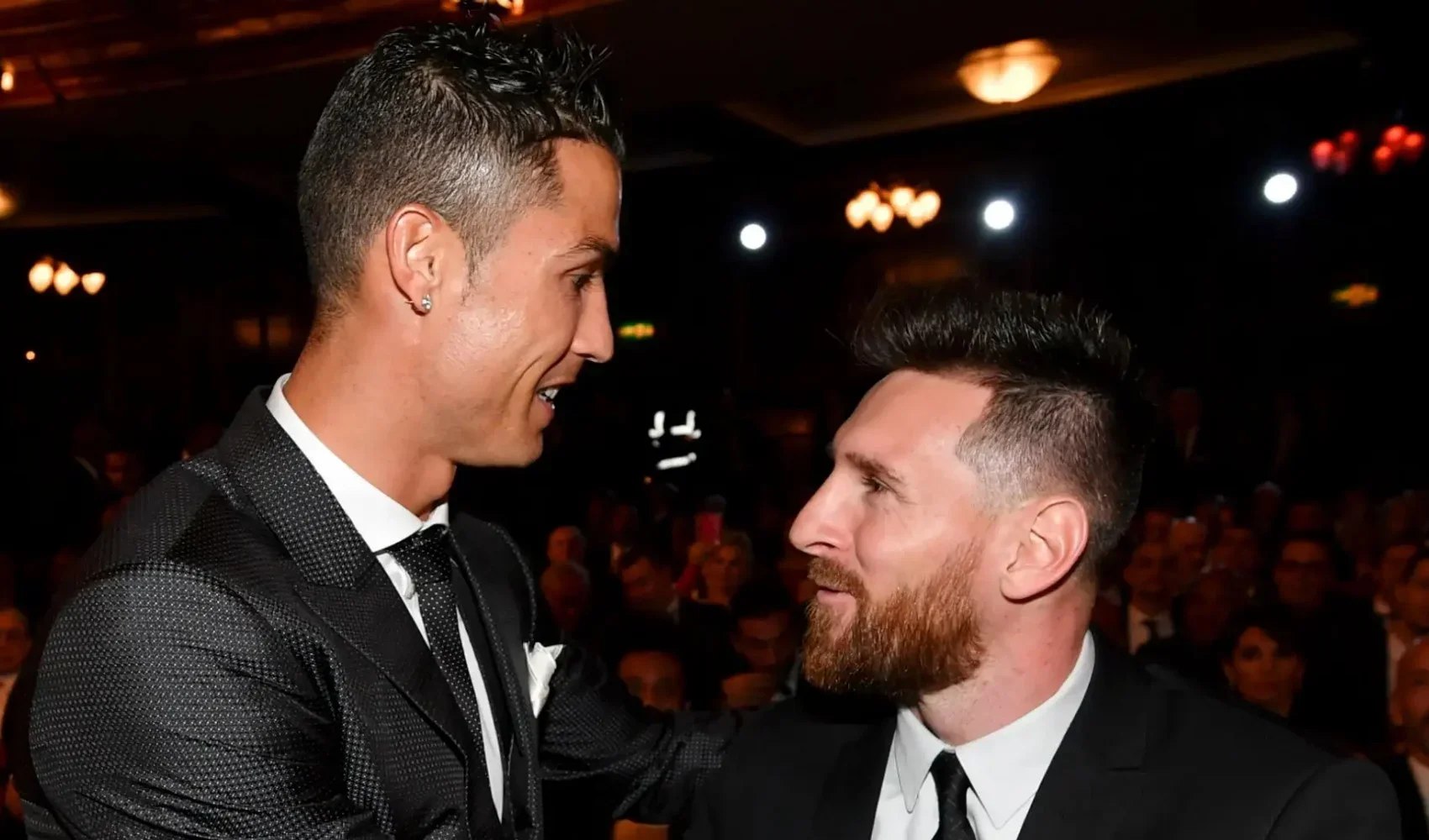 Messi ve Ronaldo aynı takımda! Carlos Tevez duyurdu