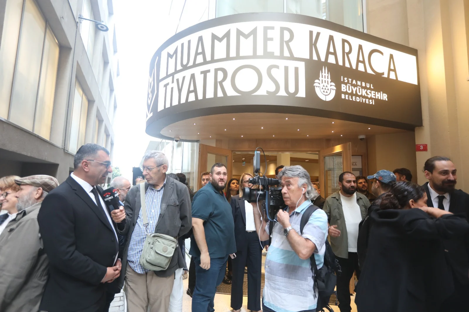 Muammer Karaca Tiyatrosu 13 yıl sonra açıldı: İlk oyun "İlk Temsil" sahnelendi