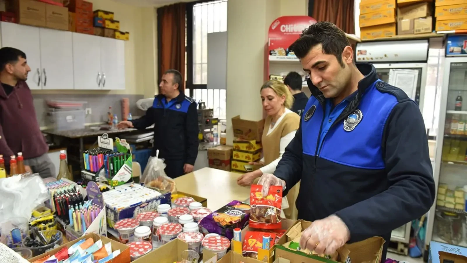 Okul kantinlerinde 20 gram ve 200 kalori kuralı: O ürünler artık satılmayacak