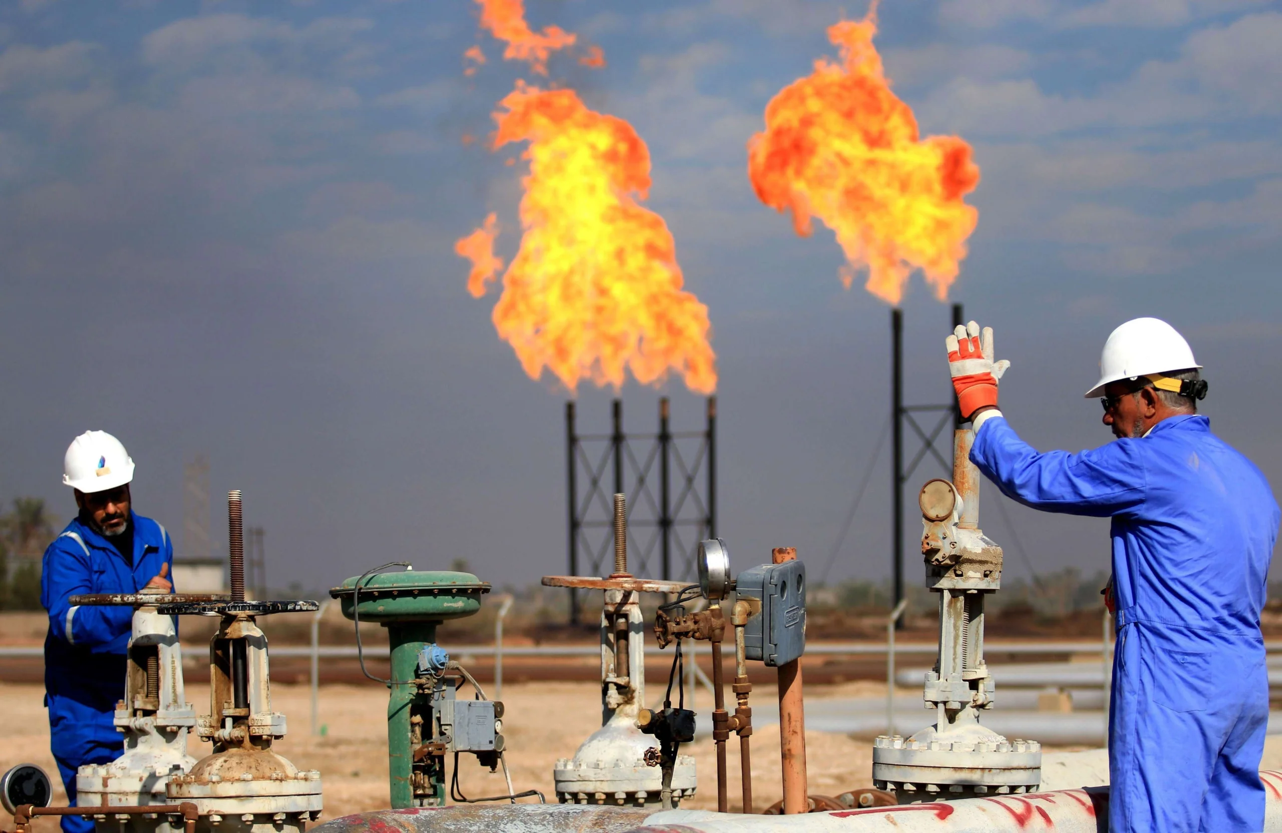 petrol-fiyatlarinda-savas-sicramasi-rotalar-degisti-fiyat-uctu.webp