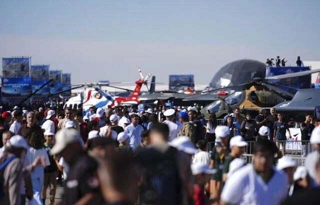 Şanlıurfa'da TEKNOFEST heyecanı: İlk gün AKINCI ve SOLOTÜRK şov yaptı
