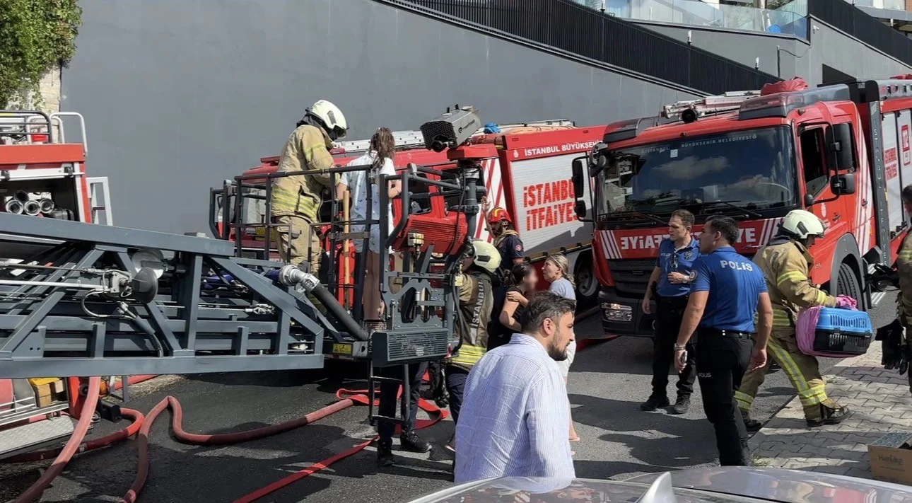 Sarıyer'de korkutan yangın: Kurutma makinesi alev aldı, 8 kişi tahliye edildi