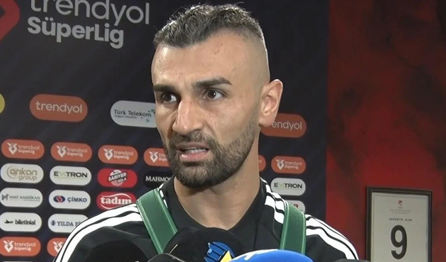 Serdar Dursun'dan FB'ye gönderme: "Bazı pozisyonlarda çok yetersiz kadro"