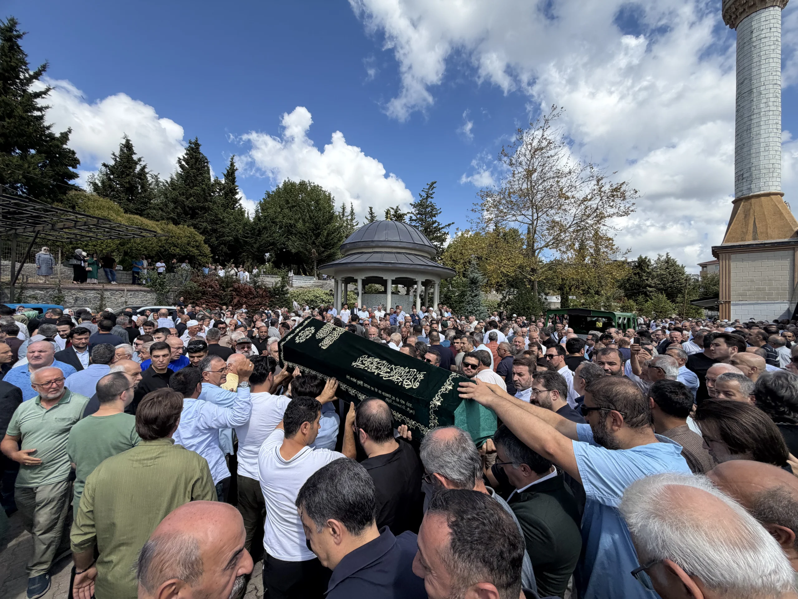 Sıddık Eraslan son yolculuğuna uğurlandı