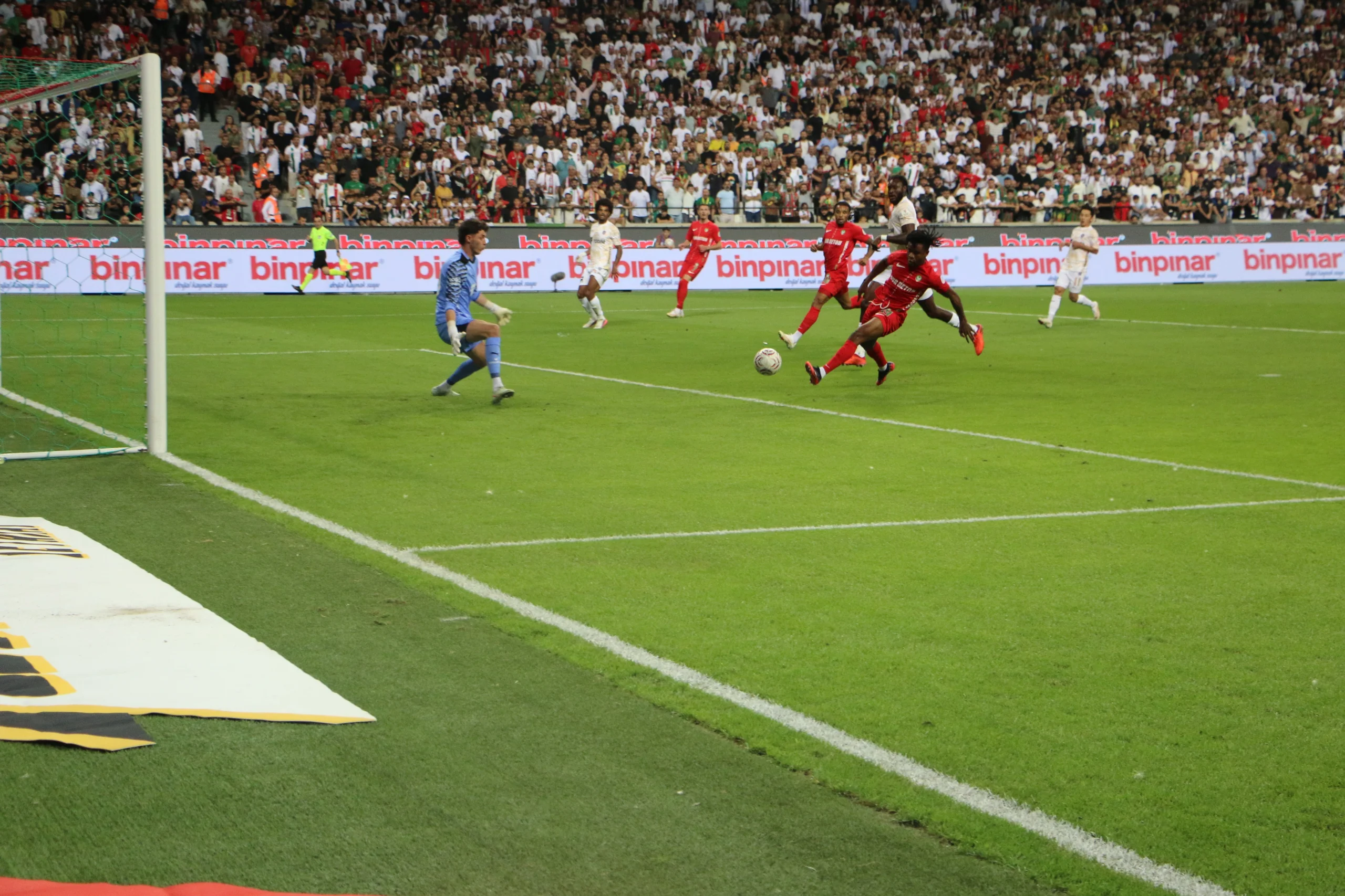 Süper Lig'de 5. Haftanın 11'i açıklandı: Zirvede Amedspor'un yıldızı var