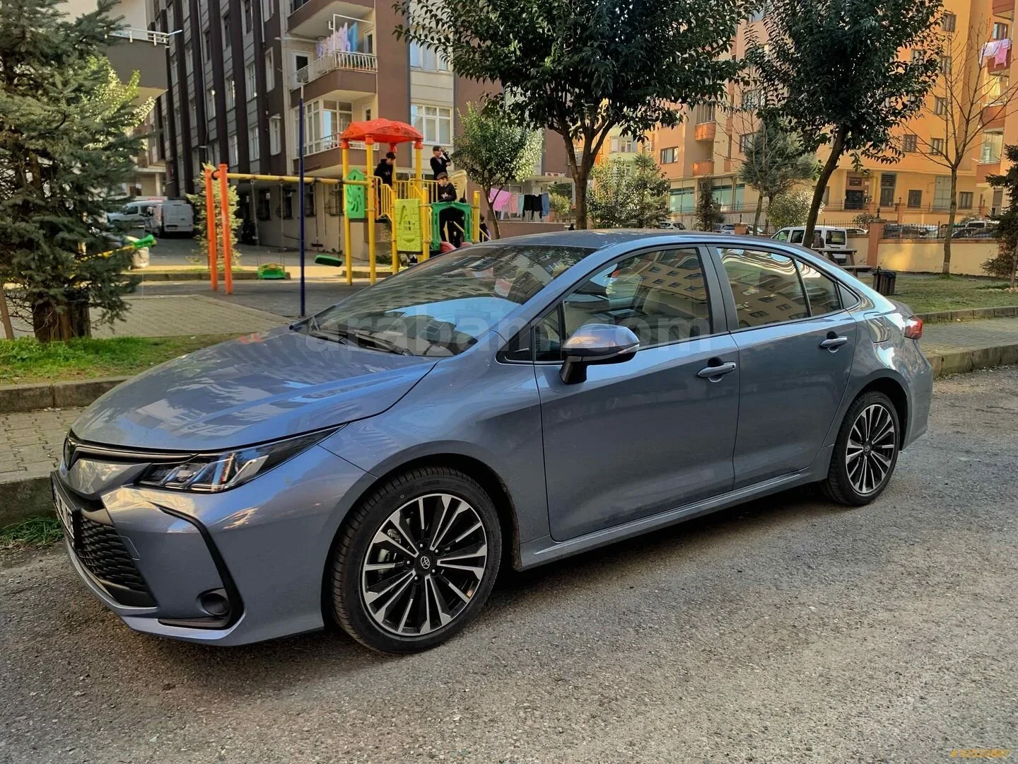 Toyota fiyat listesi yenilendi: Corolla'da 791 Bin TL'lik büyük düşüş!