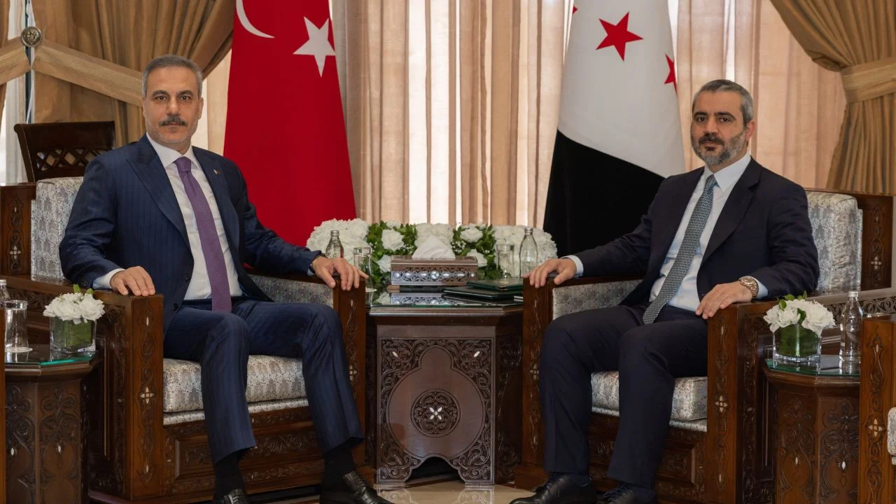 Türkiye’den İsrail’e sert tepki: Saldırılarla, Suriye’nin yeniden inşasını sabote ediyor
