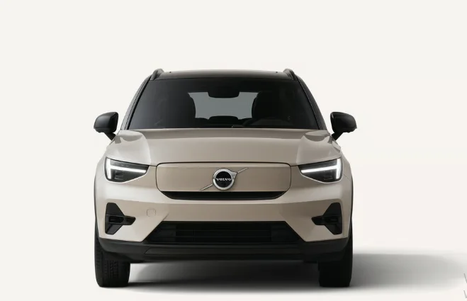 volvo-ex40-turkiye-fiyati-aciklandi-566-km-menzil-28-dakikada-sarj-4.webp