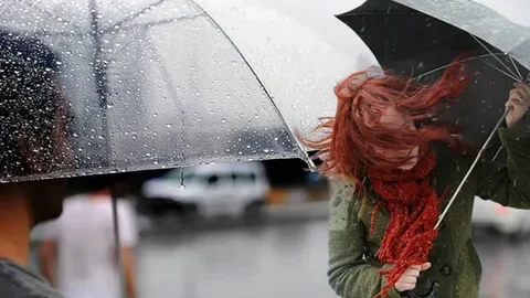 Yarınki İstanbul hava durumu: Sağanak geliyor, sıcaklık düşüyor