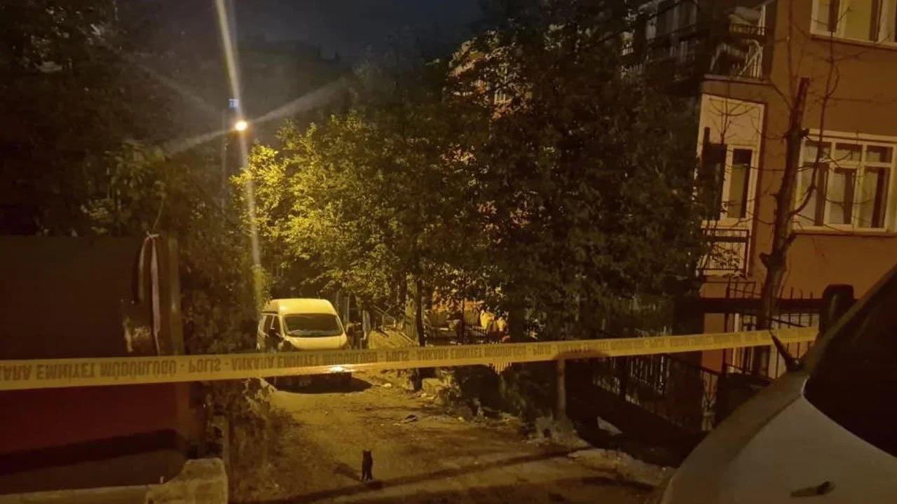 Yenimahalle'de apartmanda 3 kişi ölü bulundu! Kurşun ve bıçak izi var