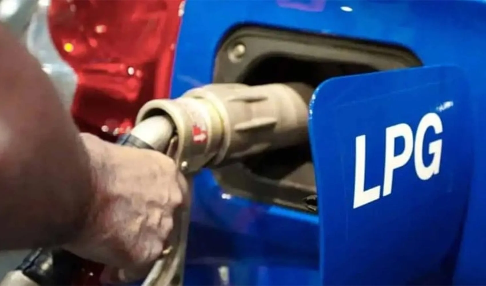 2-ekim-akaryakit-haberleri-lpg-ye-cifte-zam-sonrasi-pompa-fiyatlari.webp