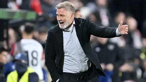 5-macta-5-yenilgi-sonrasi-ayrilik-samsunspor-da-fink-gitti.webp