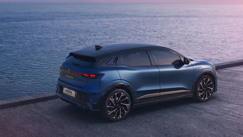 501 km menzilli Megane E-Tech için Türkiye tarihi: 2026 sonu