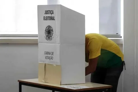 80’lik Lula 45 yaşındaki Bolsonaro’a karşı 4. dönem için yarışıyor