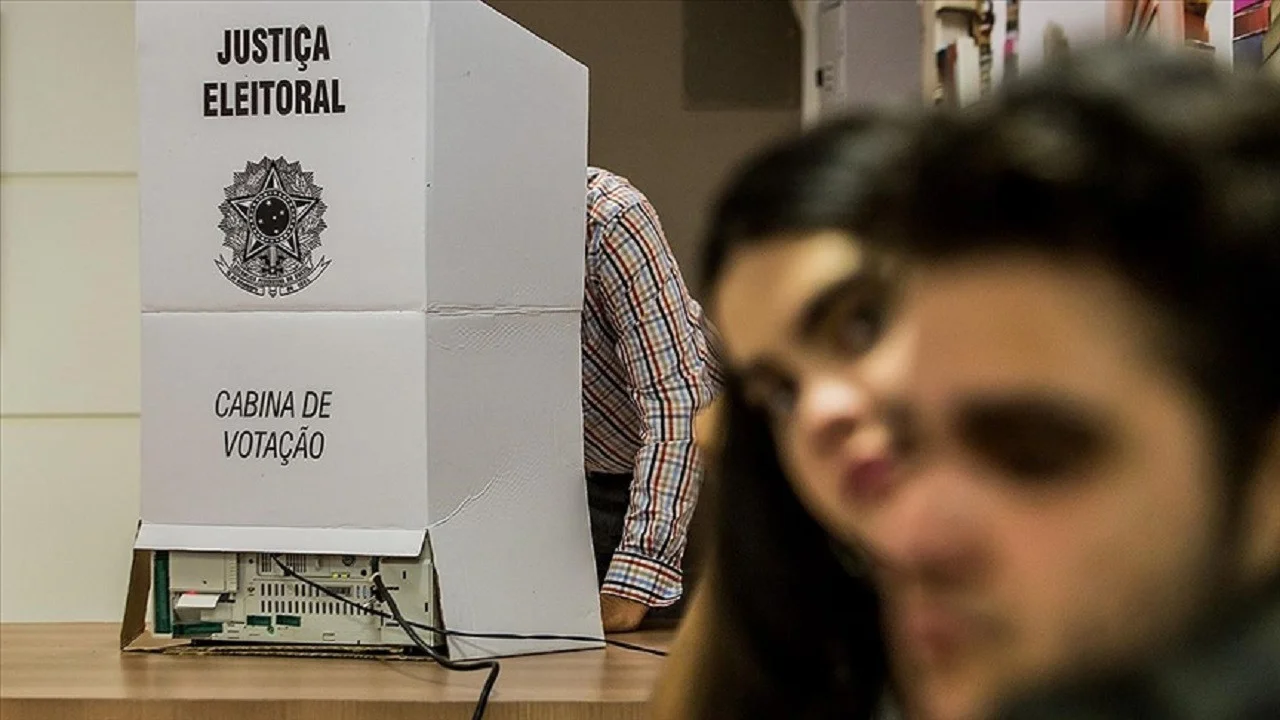 80’lik Lula 45 yaşındaki Bolsonaro’a karşı 4. dönem için yarışıyor
