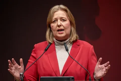 Almanya Çalışma Bakanı Baerbel Bas istifa etti: Gerekçe üvey kızının vefatı