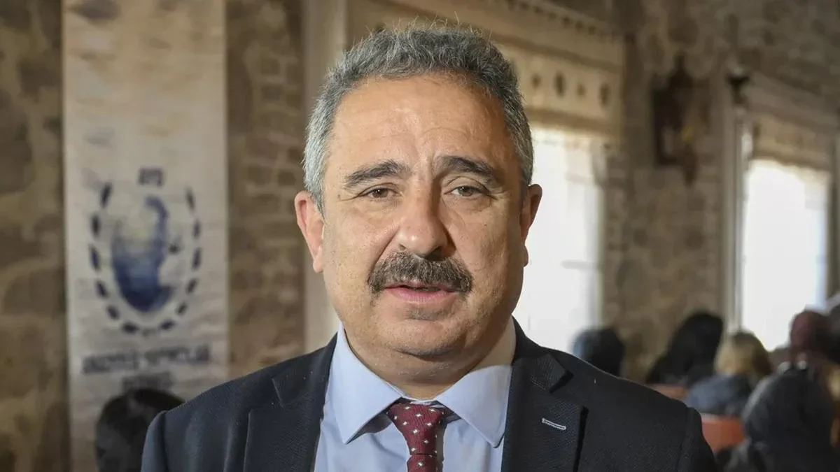 Antalya BB Başkan Vekili Özdemir AK Parti’ye mi katılıyor? Sinan Burhan iddiası
