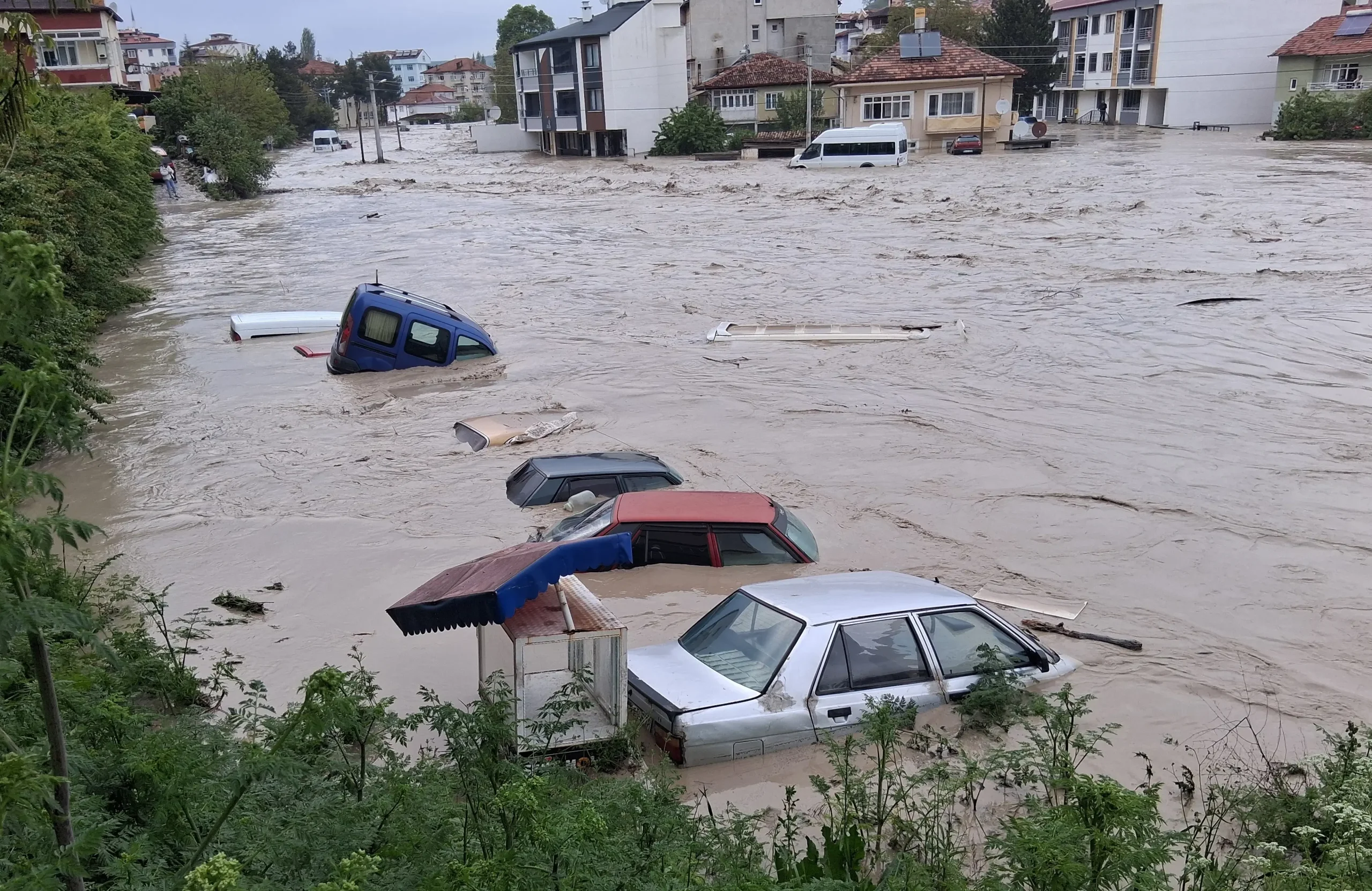 Aracım selde hasar gördü, ne yapmalıyım? Yurdal Kılıçer açıkladı