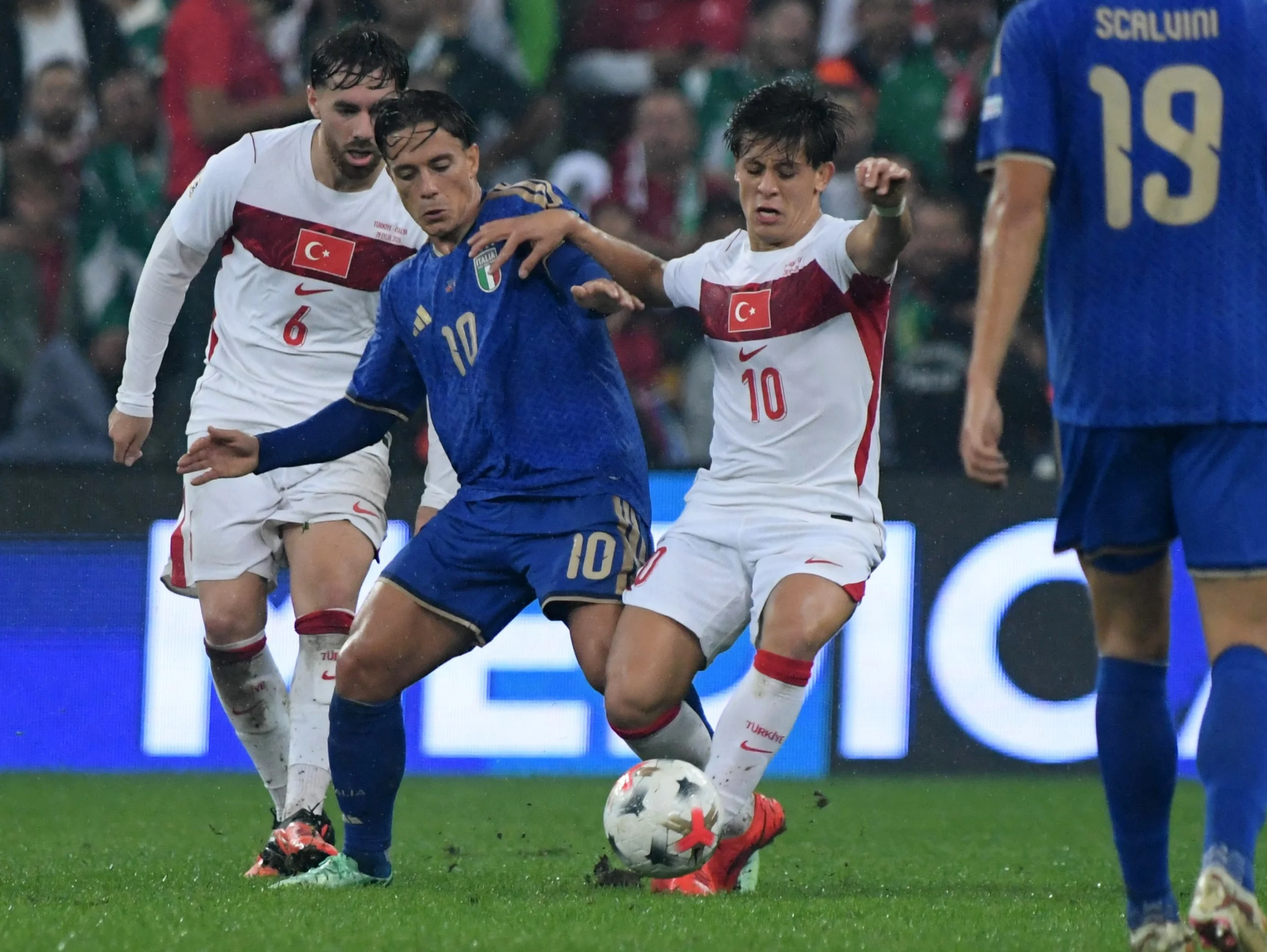 arda-guler-ve-baris-alper-yok-a-milli-takim-yarin-bologna-da-italya-deplasmaninda-1.webp