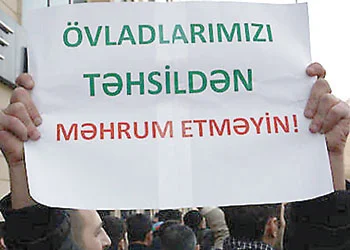 Azerbaycan’da başörtüsü zulmü fiilen başladı: Çok sayıda okulda eylem var