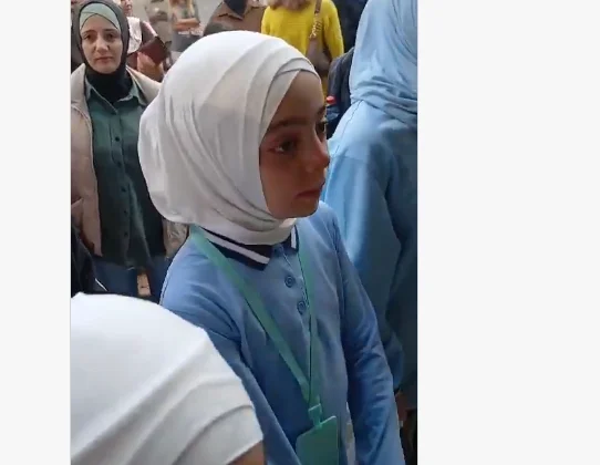 Azerbaycan’da başörtüsü zulmü fiilen başladı: Çok sayıda okulda eylem var