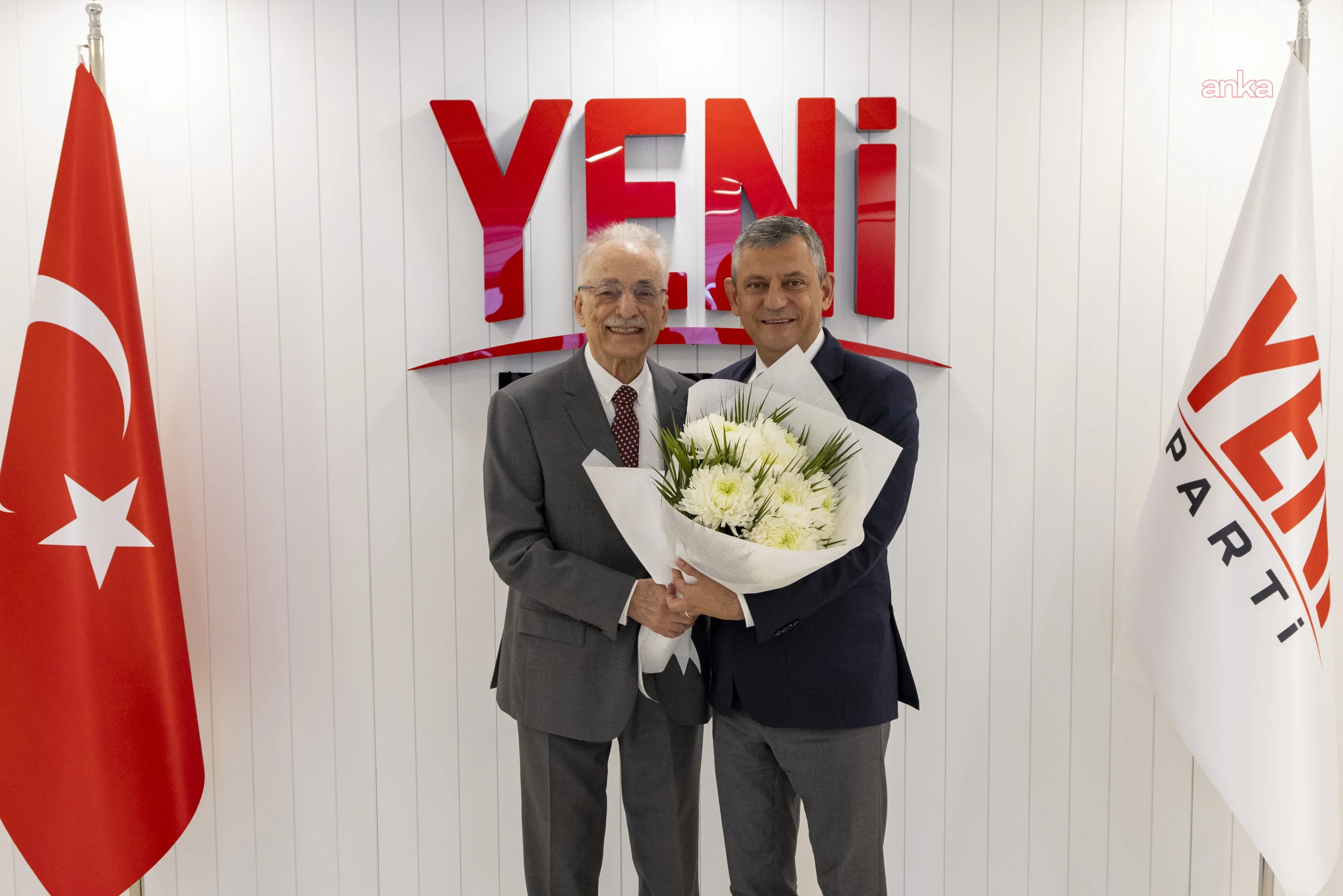 Eski Başbakan Yardımcısı Karayalçın CHP'den istifa etti, YENİ Parti'ye katıldı