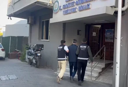 bayrakli-belediyesi-sorusturmasi-46-gozalti-20-milyonluk-zarar-1.webp