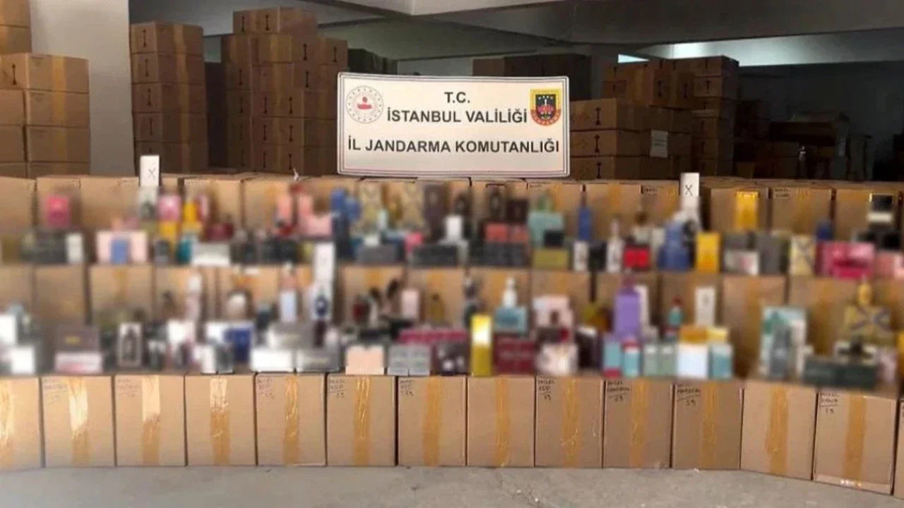 Bayrampaşa'da  350 milyon liralık sahte parfüm operasyonu