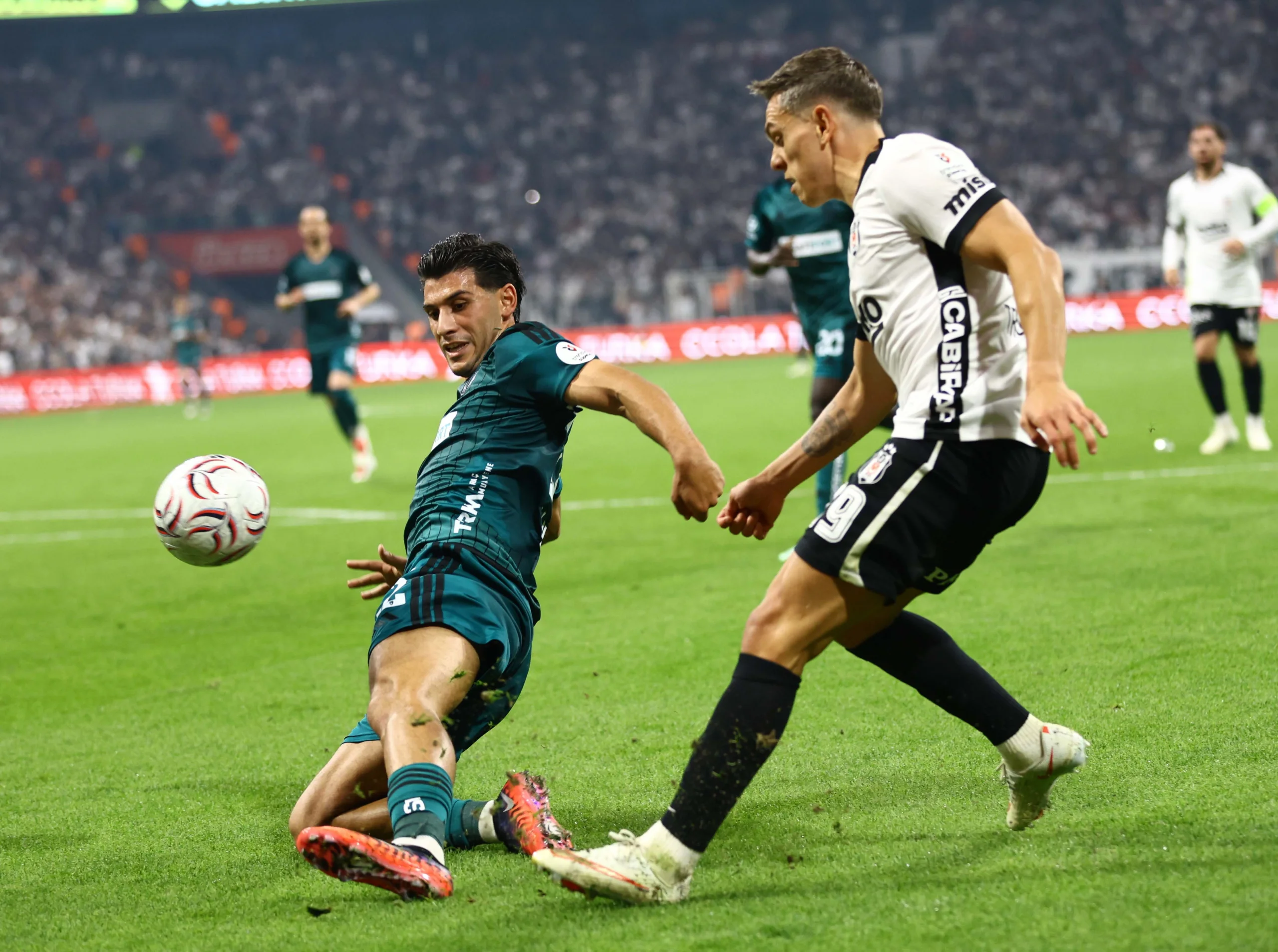 besiktas-evinde-kazandi-dolmabahce-de-kocaelispor-u-2-1-maglup-etti-2.webp
