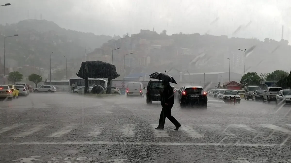 Bugün hava durumu: Adana ve Hatay'a kuvvetli yağış, fırtına!