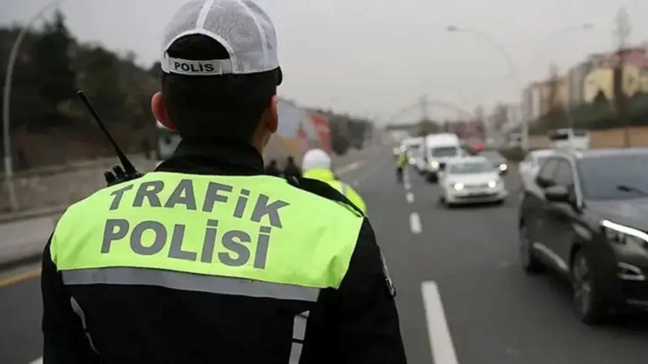 Büyükçekmece D-100'de gece trafiğe kapanacak: 22.00-06.00 arası