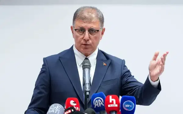 cemil-tugay-kimdir-esi-oznur-tugay-nereli-ve-ne-is-yapiyor-kariyeri-1.webp