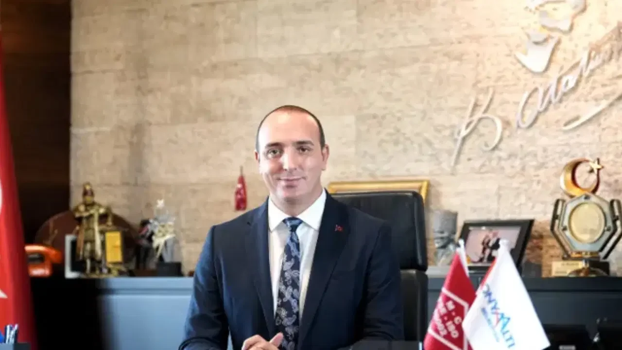 CHP'de iki belediye başkanı daha istifa etti! Özçelik ve Kotan disipline sev edilmişti
