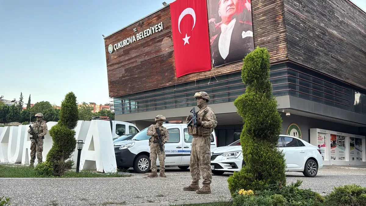Çukurova Belediyesi'ne yolsuzluk operasyonu: Başkan Kozay dahil 44 gözaltı