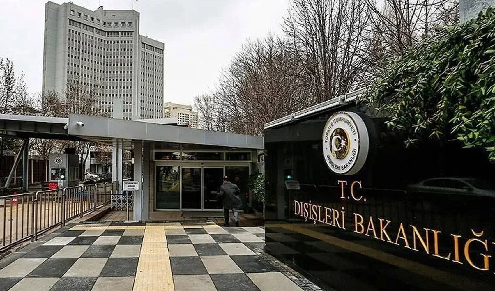 Dışişleri'ne tercüman ve hukuk uzmanı alımında yeni düzenleme