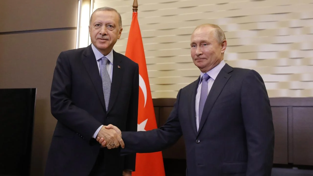 Erdoğan, Putin'i aradı! Karadeniz ve Ukrayna müzakeresi