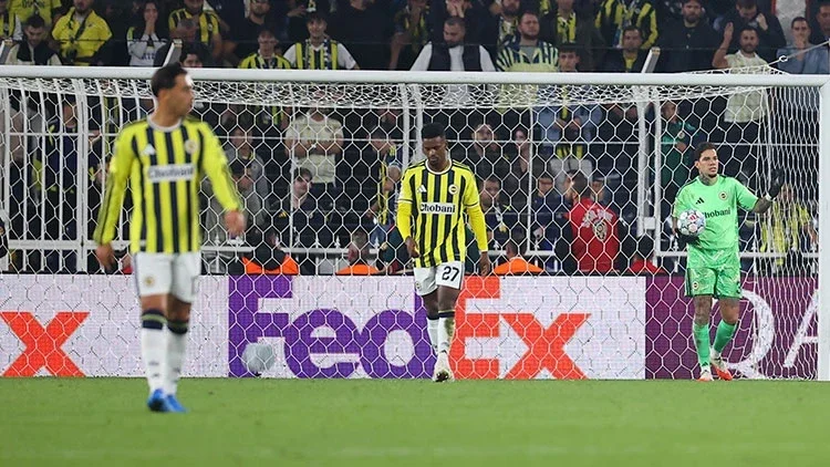 Fenerbahçe, evinde oynadığı 5 maçtır galibiyet alamadı