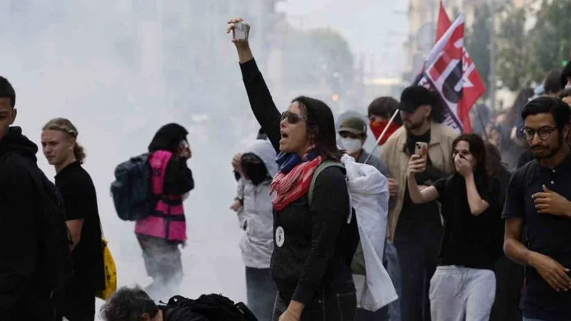 Fransa'da 24 okul ateşe verildi: 500 lisede eğitime ara verildi