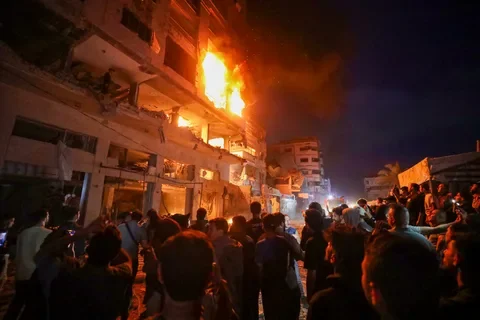 Gazze'de katliam ve işgal artıyor: İsrail El-Asala Apartmanı'nı hedef aldı