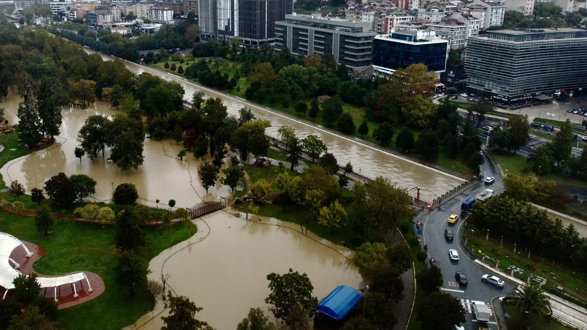İstanbul Valisi Gül açıkladı: “Dere yatağındaki yerler yıkılacak”