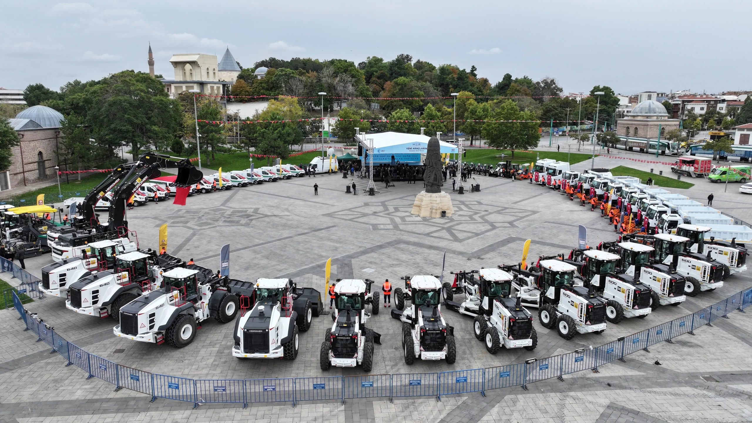 konya-buyuksehir-e-419-milyon-liralik-54-yeni-arac-takviyesi-2.webp
