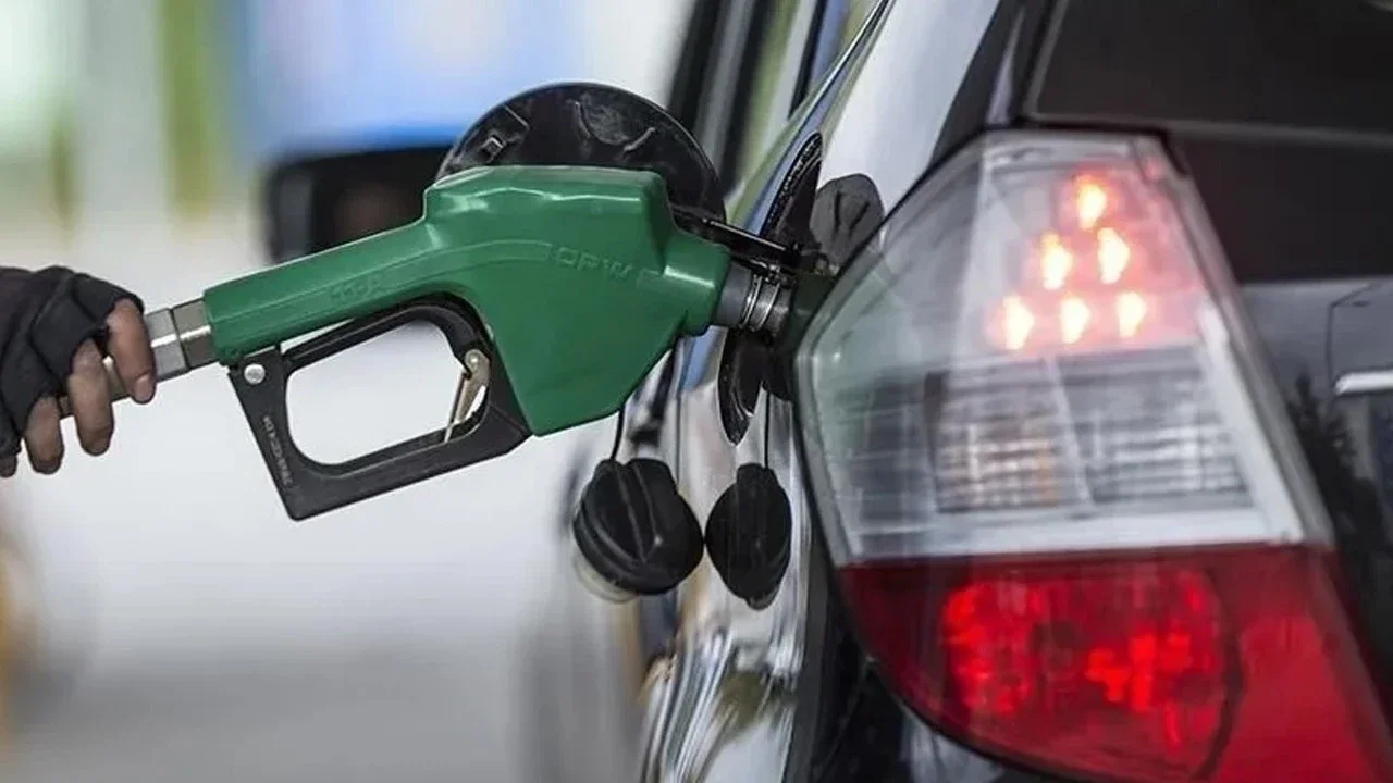 mazota-6-40-tl-zam-benzine-indirim-geldi-10-ekim-2026-akaryakit-fiyatlari.webp