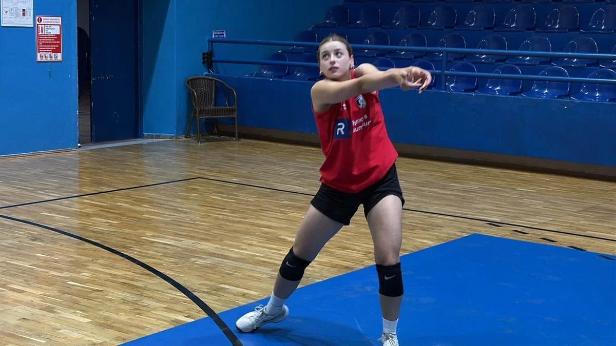 meryem-cabbaroglu-kimdir-20-yasinda-bodrumspor-da-oynuyor-1.webp