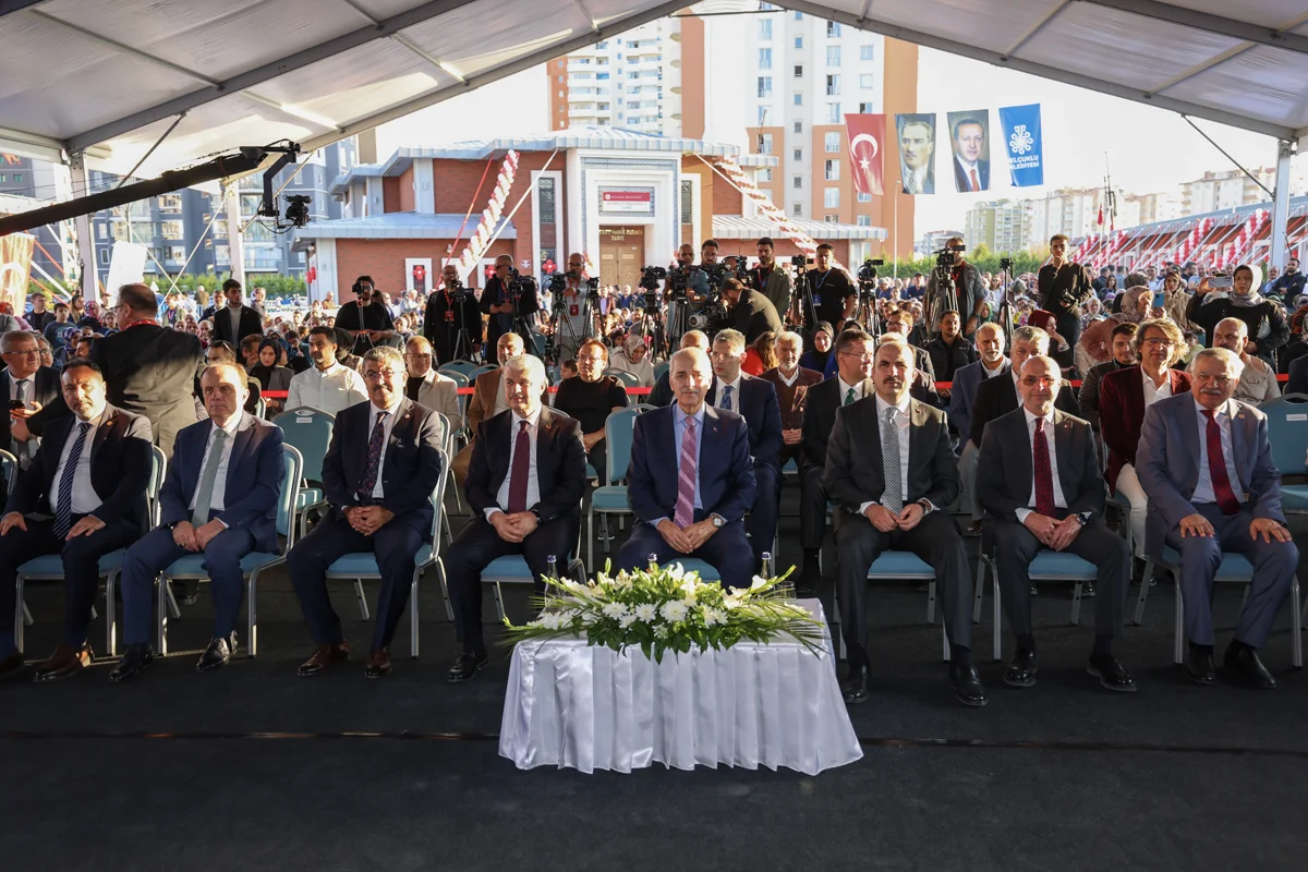 selcuklu-belediyesi-yazir-mahalle-kulliyesi-acildi-meclis-baskani-kurtulmus-ta-katildi-3.webp