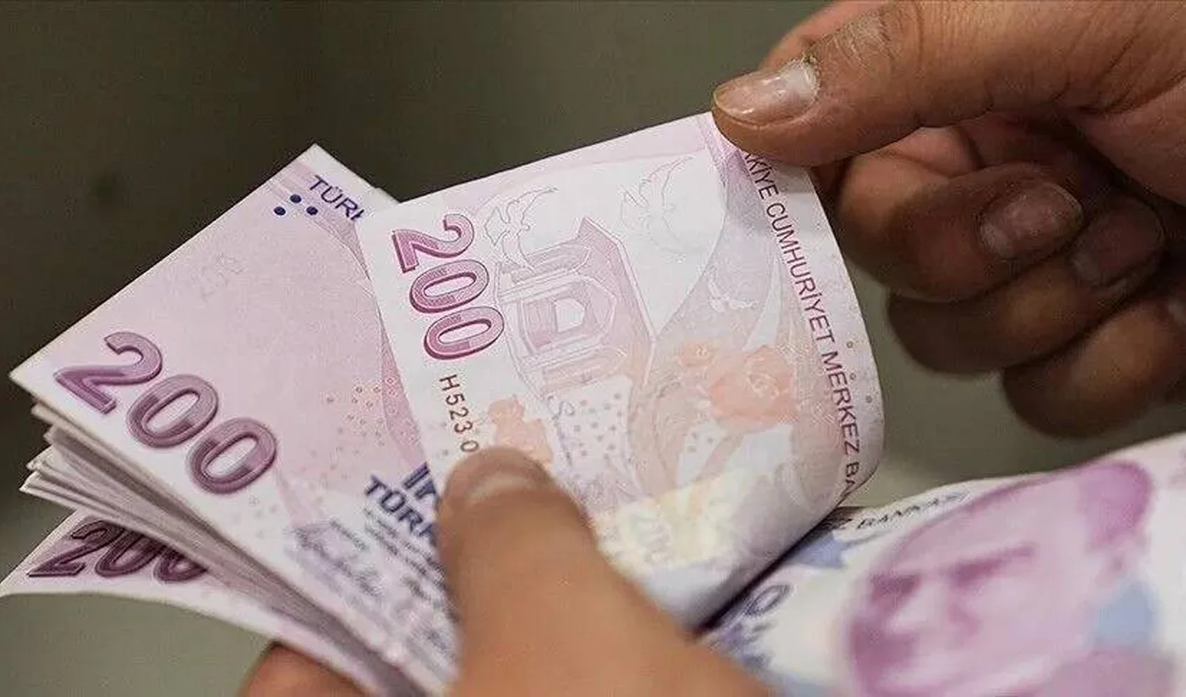 Sendikalar Bakan Işıkhan ile görüştü! Memur emeklilerine seyyanen zam istedi