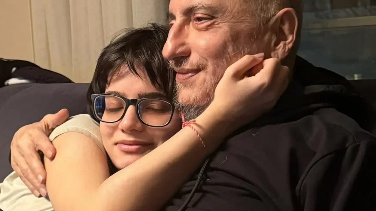 soner-olgun-evli-mi-eski-esi-ozlem-koldas-kimdir-kizlari-elif-1.webp