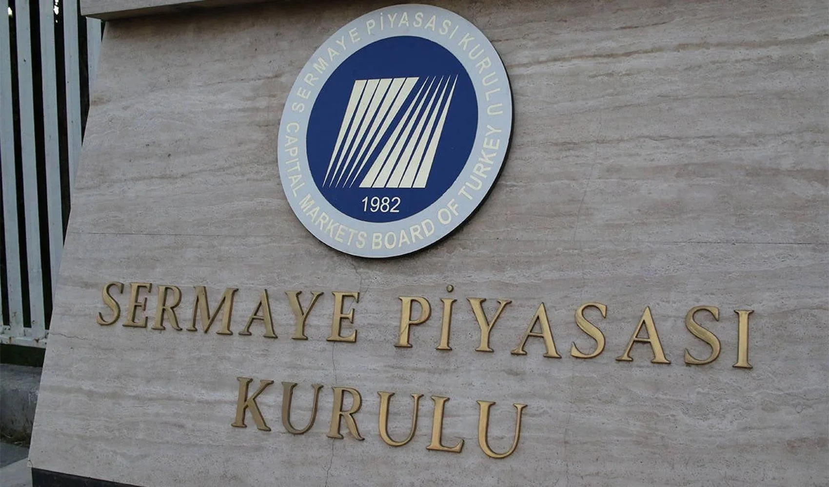 SPK’dan 37 kişiye suç duyurusu! Pay piyasası operasyonu