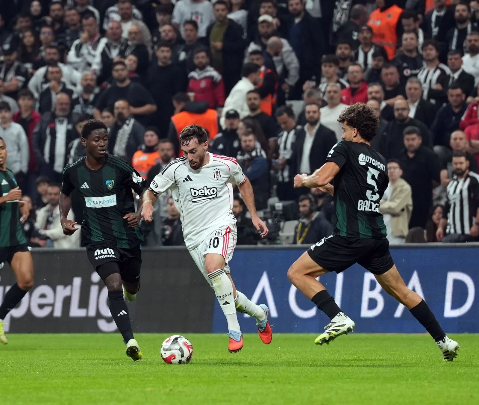 super-lig-de-besiktas-kocaelispor-maci-bugun-saat-19-00-da-2.webp
