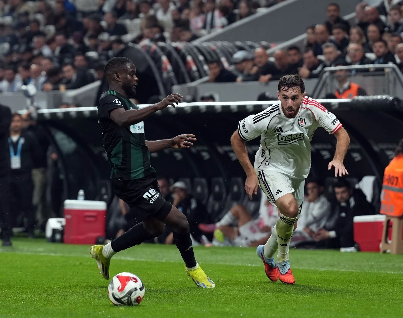 Süper Lig'de Beşiktaş Kocaelispor maçı bugün saat 19.00'da